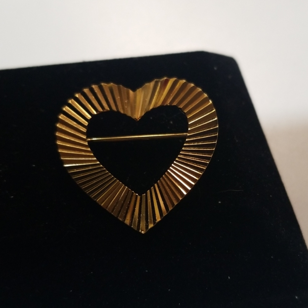 vintage heart pin